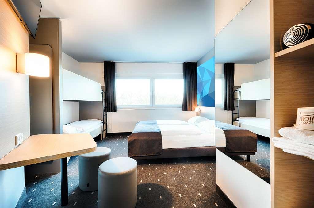 B&B Hotel Villingen-Schwenningen Oda fotoğraf