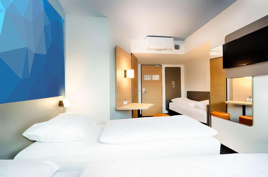 B&B Hotel Villingen-Schwenningen Oda fotoğraf
