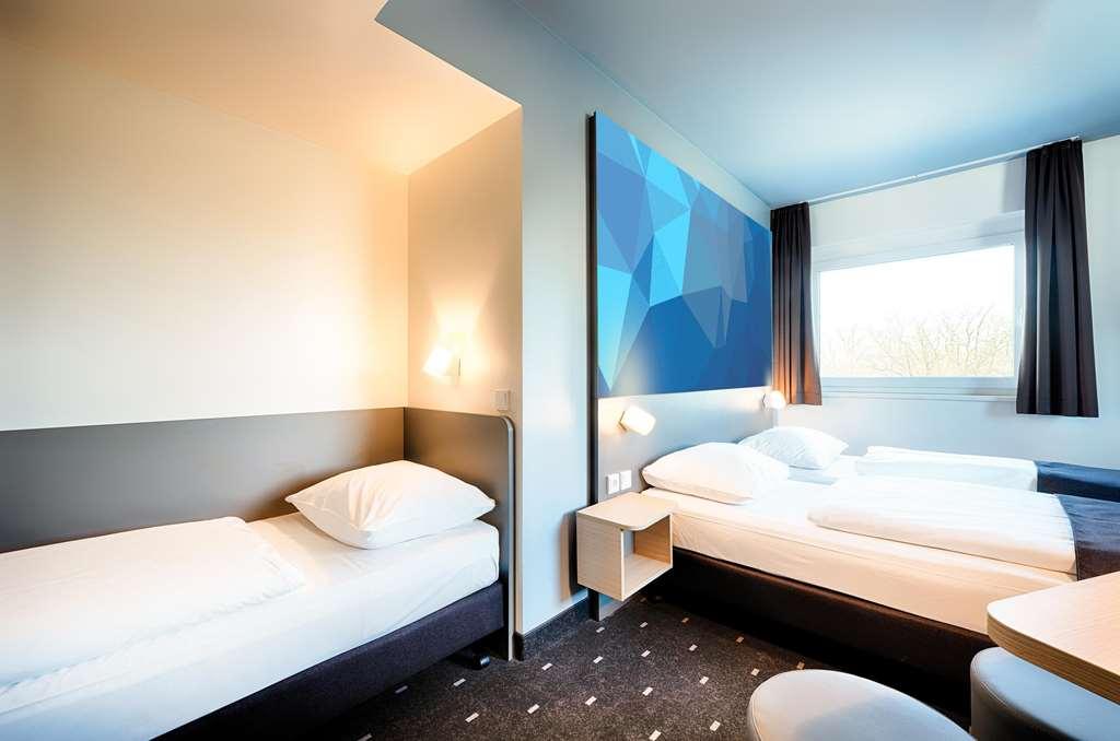 B&B Hotel Villingen-Schwenningen Oda fotoğraf