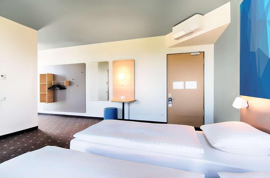 B&B Hotel Villingen-Schwenningen Oda fotoğraf